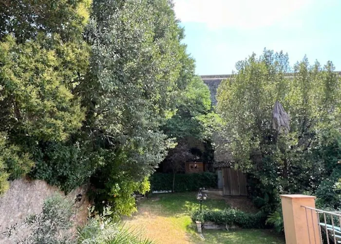 Gardens Of N10 Apartamento Girona