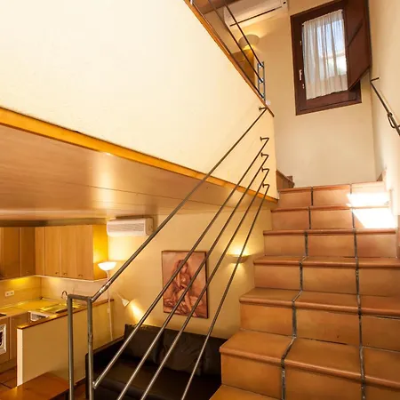 Apartmán Gardens Of N10 *