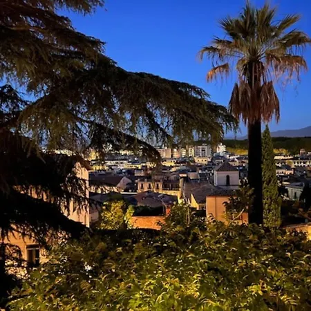 Apartmán Gardens Of N10