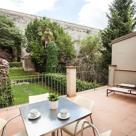 Gardens Of N10 *
